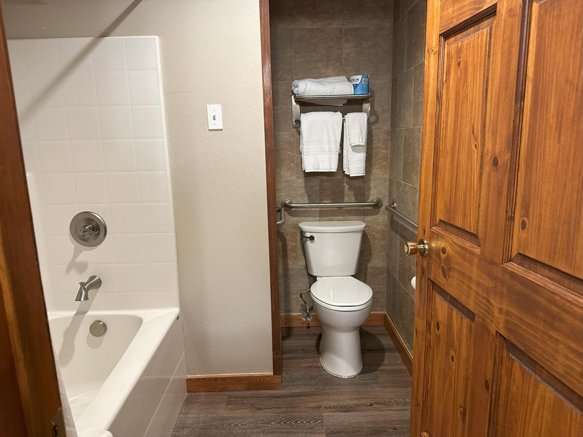 Timber Lodge Inn Cle Elum Buitenkant foto