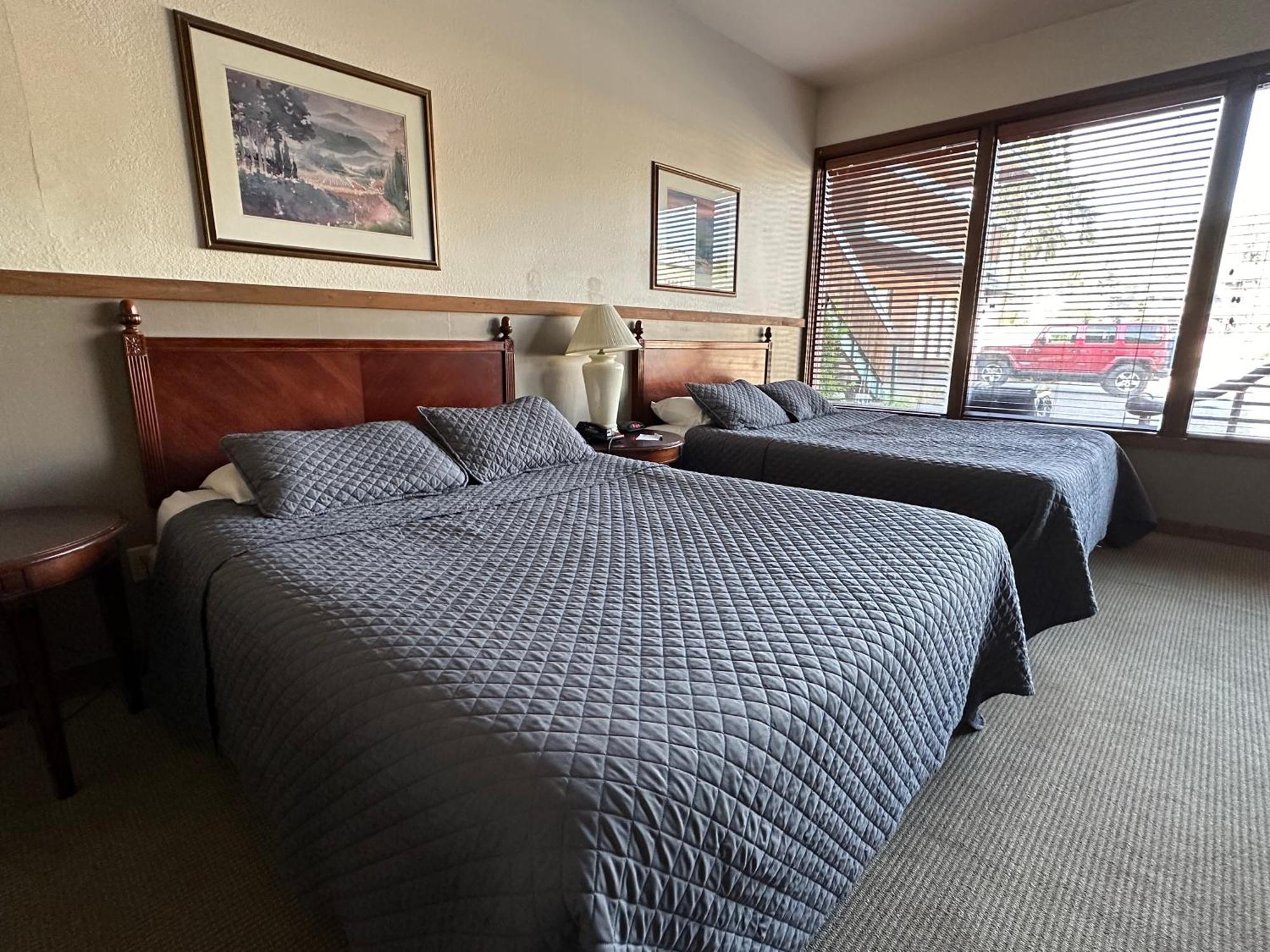 Timber Lodge Inn Cle Elum Buitenkant foto