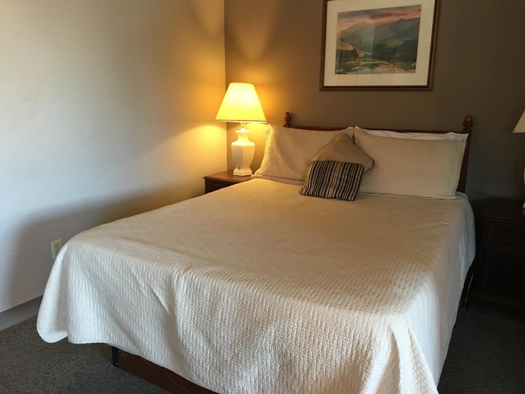 Timber Lodge Inn Cle Elum Buitenkant foto